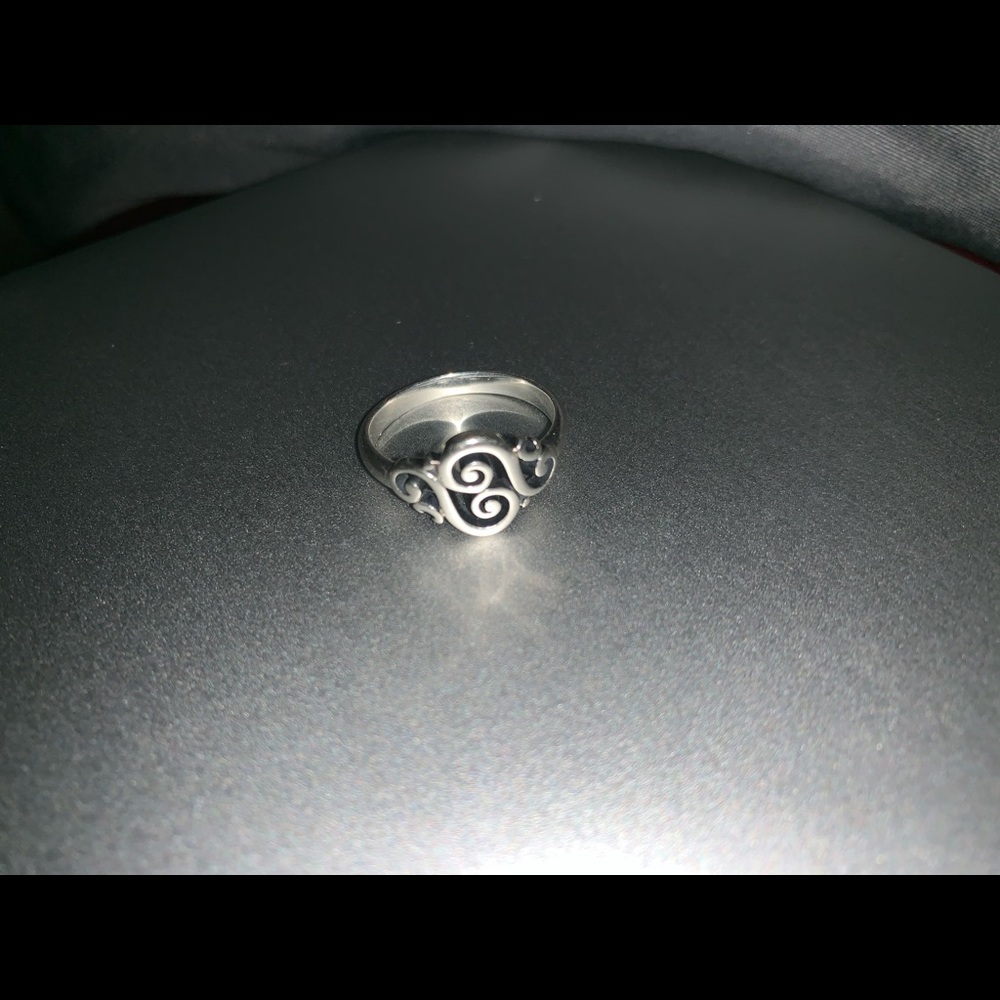 Spanish Swirl James Avery Ring